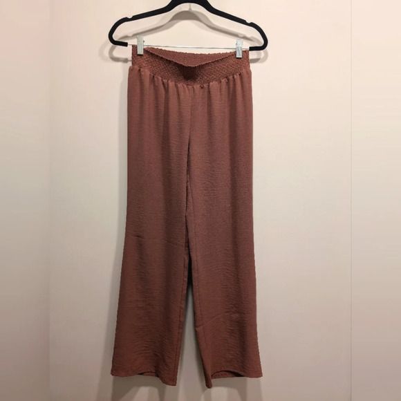 Pink Mauve Smocked Waist Straight Leg Pants Size Medium - Picture 1 of 3